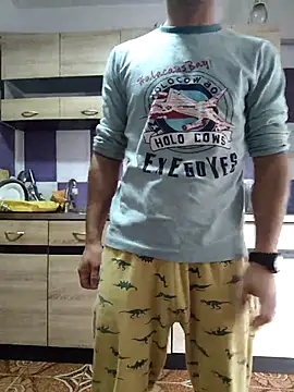 Snapshot of andreiiiii2025 chatting on March 18, 2025, 7:19 am andreiiiii2025 online show from March 18, 2025, 7:19 am