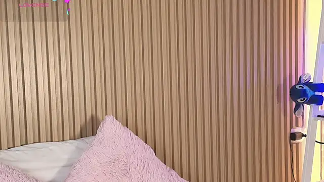 emily sweett24 online show from April 4, 2026, 12:35 pm