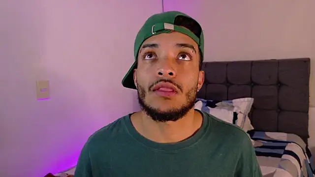 eross chipre  online show from April 6, 2026, 11:49 pm