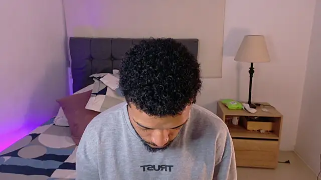 eross chipre  online show from April 15, 2026, 2:51 am