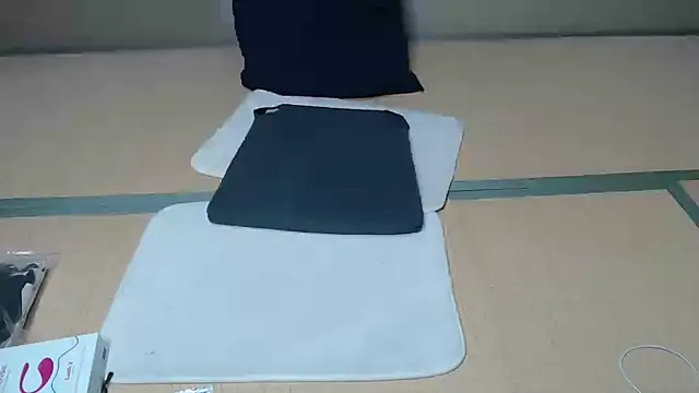 mika33556 online show from March 12, 2025, 9:23 am