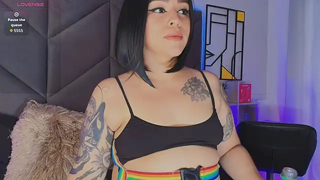 Snapshot of Carlaguzman_ chatting on July 20, 2026, 7:16 pm Carlaguzman online show from July 20, 2026, 7:16 pm