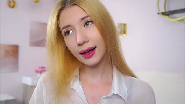 SunnivaCovil online show from February 10, 2026, 2:43 pm