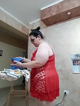Snapshot of Dolcecurvy chatting on July 24, 2026, 2:15 pm Dolcecurvy online show from July 24, 2026, 2:15 pm