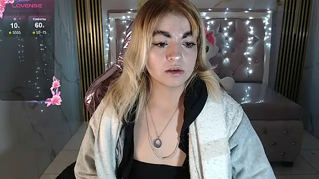 lili conor s online show from October 2, 2025, 3:57 am