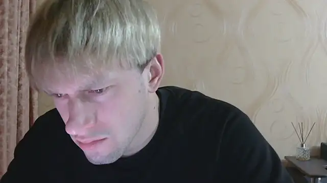 frama666 online show from April 15, 2026, 7:58 pm