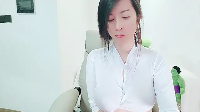 Dazzlebean online show from April 16, 2026, 1:17 am