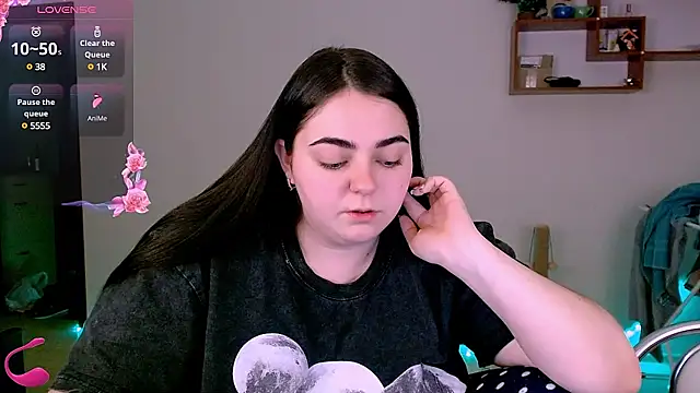 Snapshot of kitsune_8 chatting on March 11, 2025, 7:14 pm kitsune 8 online show from March 11, 2025, 7:14 pm