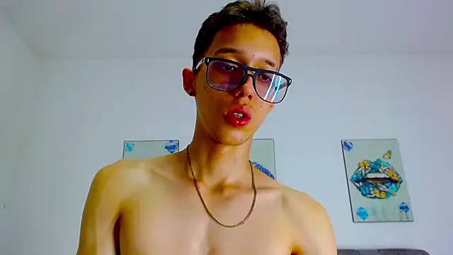 Snapshot of skinny_bigcock02 chatting on March 6, 2025, 7:32 pm skinny bigcock02 online show from March 6, 2025, 7:32 pm