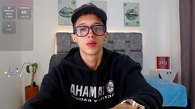 Snapshot of skinny_bigcock02 chatting on February 9, 2026, 9:08 pm skinny bigcock02 online show from February 9, 2026, 9:08 pm