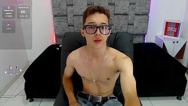 Snapshot of skinny_bigcock02 chatting on February 13, 2026, 8:38 pm skinny bigcock02 online show from February 13, 2026, 8:38 pm