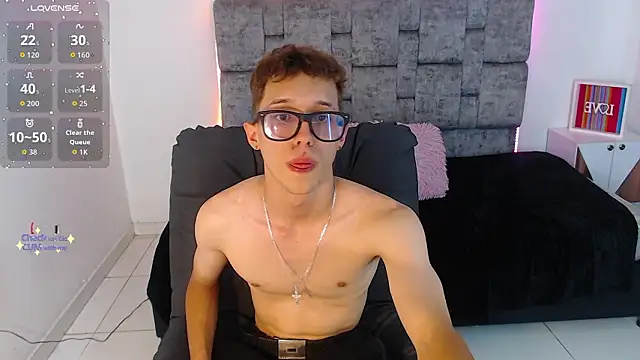 Snapshot of skinny_bigcock02 chatting on February 18, 2026, 9:11 pm skinny bigcock02 online show from February 18, 2026, 9:11 pm