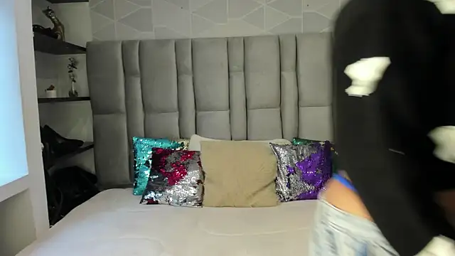 Natasha rose   online show from October 22, 2025, 7:02 pm