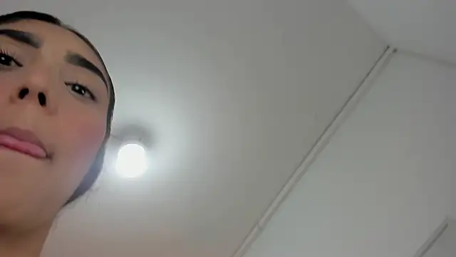 chloee ross online show from March 18, 2025, 2:25 am