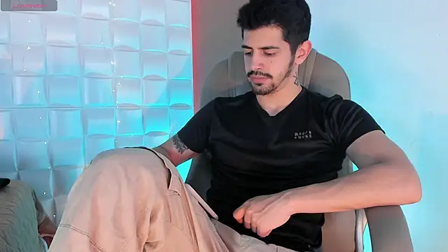 AlejandroStormm online show from July 19, 2026, 5:55 am