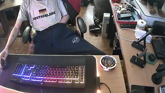 DerGeileLoveboy online show from March 27, 2026, 1:33 pm