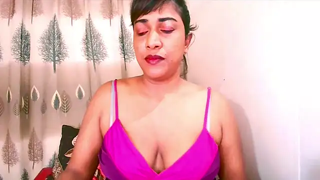 Snapshot of Indian_Erotic69 chatting on June 3, 2026, 5:43 am Indian Erotic69 online show from June 3, 2026, 5:43 am