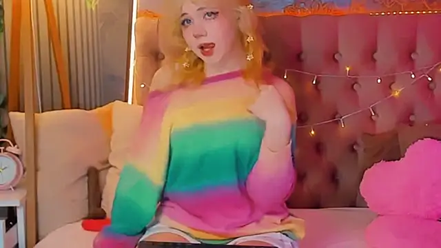 EmilyAngells online show from April 13, 2026, 6:19 am