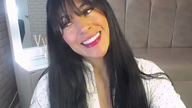 Snapshot of Isabella_Collen_v chatting on May 7, 2026, 1:16 pm Isabella Collen v online show from May 7, 2026, 1:16 pm