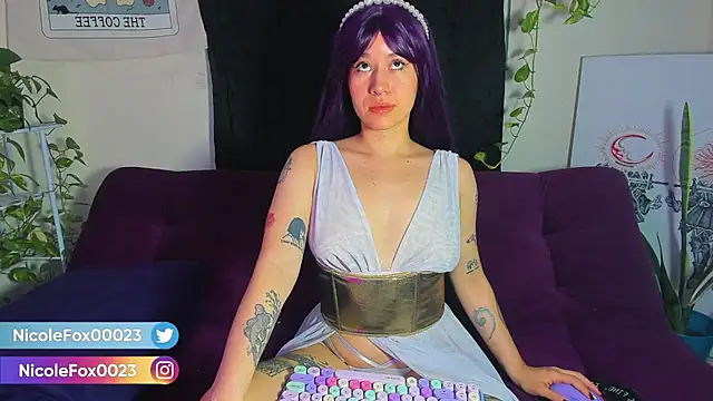 NicoleFox23  online show from October 3, 2025, 9:50 am