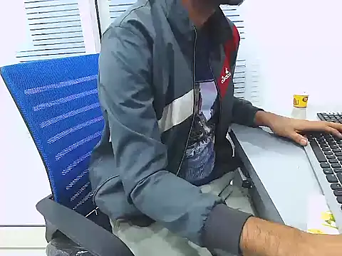 rahulkajuuu0909 online show from December 14, 2025, 2:11 pm