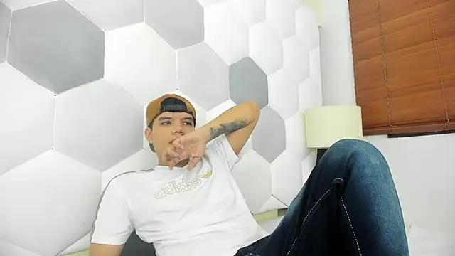 Axel Forte online show from February 27, 2026, 1:33 pm