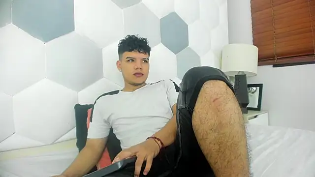 Snapshot of Axel_Forte chatting on April 18, 2026, 1:48 pm Axel Forte online show from April 18, 2026, 1:48 pm