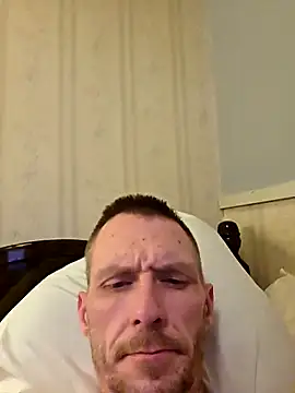 Snapshot of lambomusik chatting on April 29, 2026, 6:17 am lambomusik online show from April 29, 2026, 6:17 am