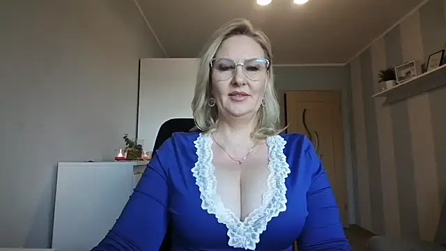 DianaLive online show from March 3, 2026, 7:25 am