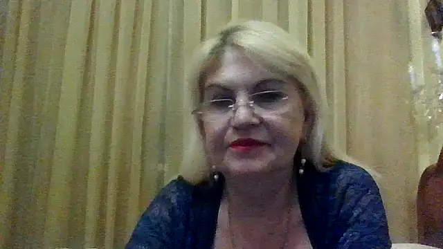 Snapshot of Heidi-Helga chatting on November 5, 2025, 5:24 pm Heidi-Helga online show from November 5, 2025, 5:24 pm