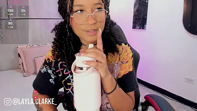 Layla Clarke online show from March 25, 2026, 3:45 am