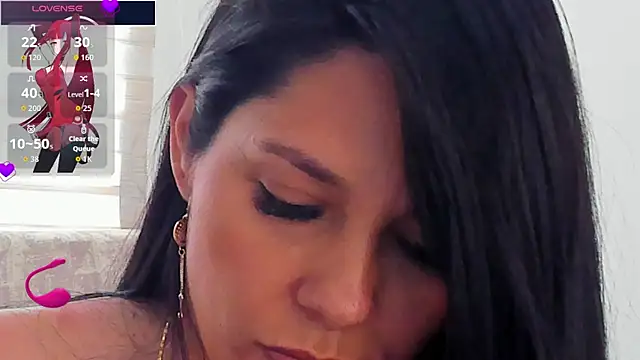 Snapshot of isabellarous- chatting on July 10, 2026, 8:11 pm isabellarous- online show from July 10, 2026, 8:11 pm