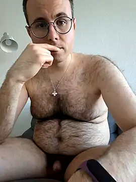 Simonudist online show from March 18, 2026, 4:32 pm