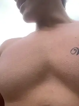 MaxxxSteil online show from October 12, 2025, 5:34 pm