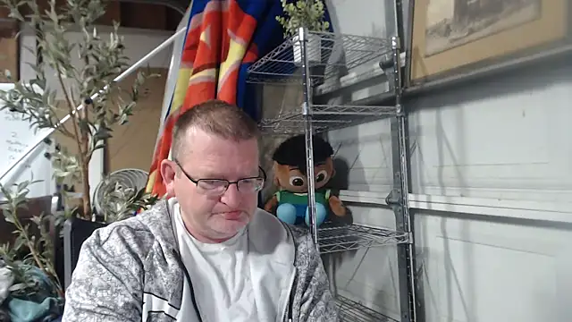 Randomoldguy615 online show from March 8, 2025, 12:33 am