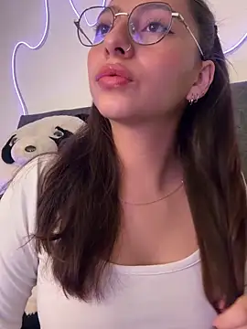 Snapshot of Dirty-Bunnyyy chatting on May 6, 2026, 3:02 am Dirty-Bunnyyy online show from May 6, 2026, 3:02 am