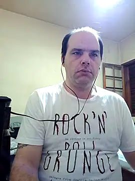 Snapshot of Jovissoares7ye chatting on April 13, 2026, 1:44 am Jovissoares7ye online show from April 13, 2026, 1:44 am