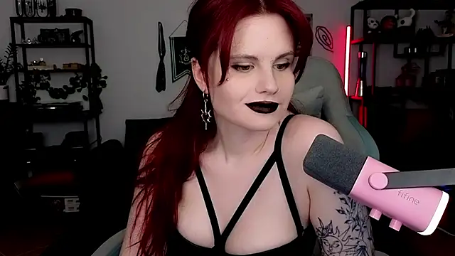 Snapshot of Della_Ideal chatting on May 31, 2026, 6:09 pm Della Ideal online show from May 31, 2026, 6:09 pm