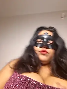 Snapshot of Mazzakiinn chatting on February 1, 2026, 8:13 am Mazzakiinn online show from February 1, 2026, 8:13 am