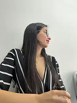 Snapshot of Soy_Sara7 chatting on April 18, 2026, 12:42 pm Soy Sara7 online show from April 18, 2026, 12:42 pm