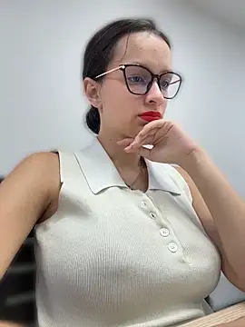 Snapshot of Soy_Sara7 chatting on May 20, 2026, 5:19 pm Soy Sara7 online show from May 20, 2026, 5:19 pm