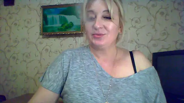 ArielXLoveresss online show from September 11, 2025, 3:01 pm