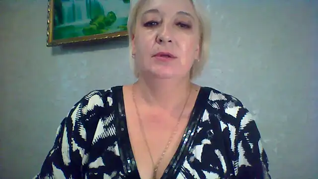 Snapshot of ArielXLoveresss chatting on August 3, 2026, 8:02 am ArielXLoveresss online show from August 3, 2026, 8:02 am