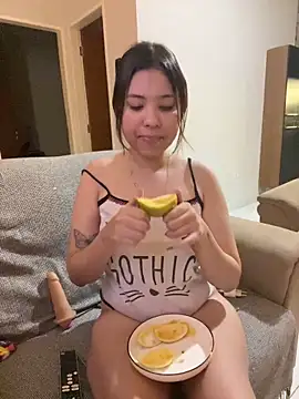 Snapshot of KiaraCut chatting on April 7, 2026, 3:07 am KiaraCut online show from April 7, 2026, 3:07 am