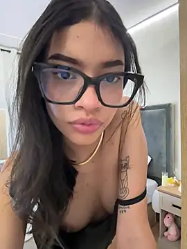 DaliaCruz online show from February 10, 2026, 10:03 pm