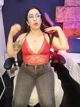 Snapshot of Bella_williamss_ chatting on March 5, 2025, 11:38 pm Bella williamss online show from March 5, 2025, 11:38 pm