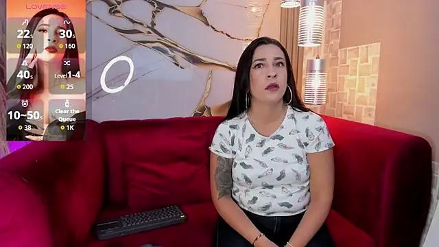 Snapshot of Bella_williamss_ chatting on October 20, 2025, 7:36 pm Bella williamss online show from October 20, 2025, 7:36 pm