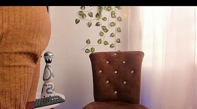 Snapshot of LOGAN_DRAKE chatting on March 9, 2025, 12:20 pm LOGAN DRAKE online show from March 9, 2025, 12:20 pm