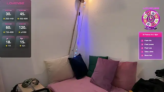 Snapshot of bayofdarkness chatting on March 18, 2025, 6:59 pm bayofdarkness online show from March 18, 2025, 6:59 pm