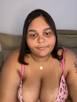 Snapshot of thataa_paixao chatting on November 6, 2025, 11:15 pm thataa paixao online show from November 6, 2025, 11:15 pm